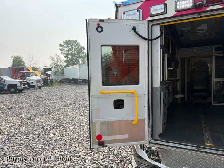 image for item YA4008 2025 Ford E450 ambulance