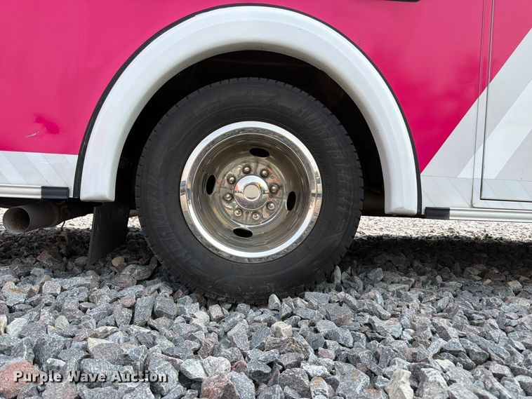 image for item YA4008 2025 Ford E450 ambulance