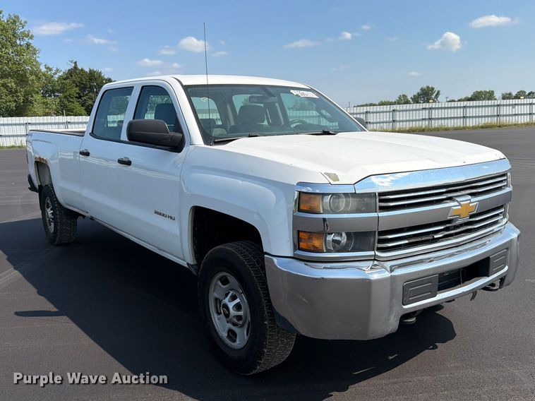 image for item YA4043 2016 Chevrolet Silverado 2500HD Crew Cab pickup truck