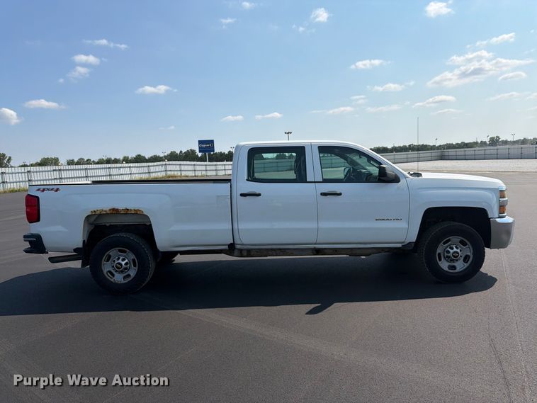 image for item YA4043 2016 Chevrolet Silverado 2500HD Crew Cab pickup truck
