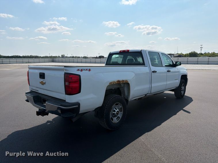 image for item YA4043 2016 Chevrolet Silverado 2500HD Crew Cab pickup truck