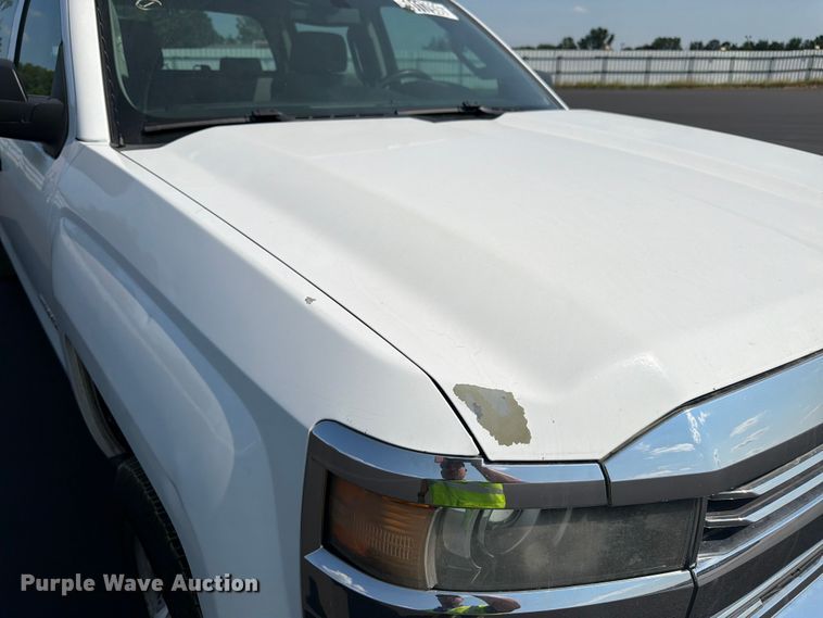 image for item YA4043 2016 Chevrolet Silverado 2500HD Crew Cab pickup truck