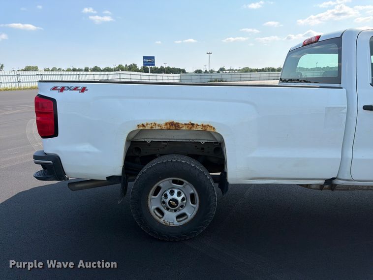 image for item YA4043 2016 Chevrolet Silverado 2500HD Crew Cab pickup truck