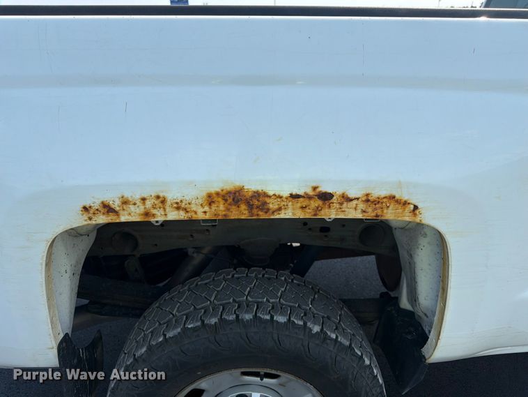image for item YA4043 2016 Chevrolet Silverado 2500HD Crew Cab pickup truck
