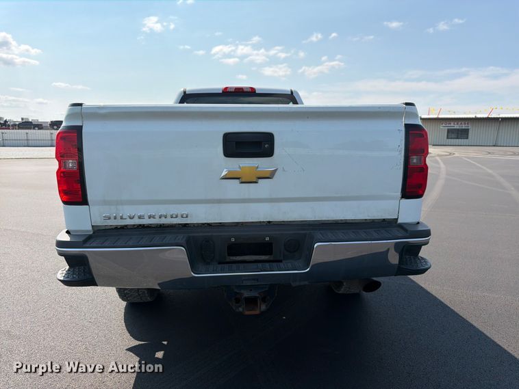 image for item YA4043 2016 Chevrolet Silverado 2500HD Crew Cab pickup truck