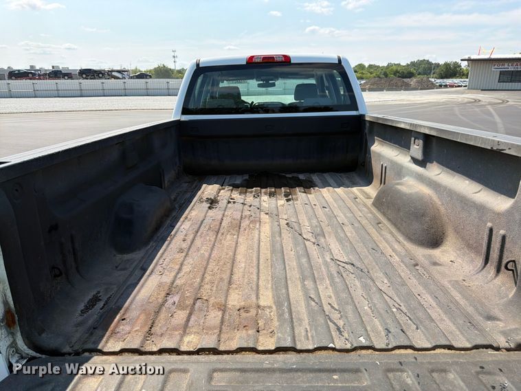 image for item YA4043 2016 Chevrolet Silverado 2500HD Crew Cab pickup truck