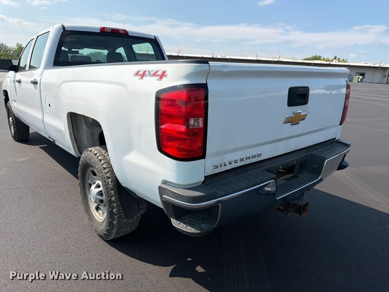 image for item YA4043 2016 Chevrolet Silverado 2500HD Crew Cab pickup truck
