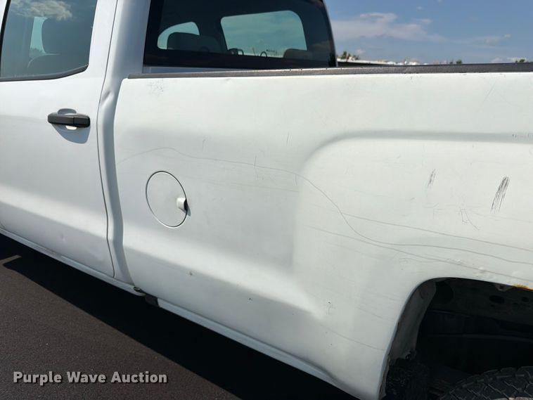 image for item YA4043 2016 Chevrolet Silverado 2500HD Crew Cab pickup truck