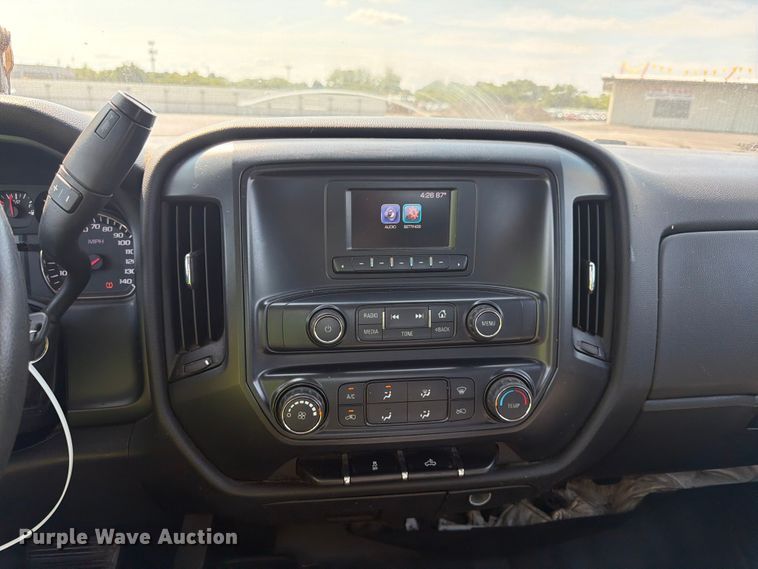 image for item YA4043 2016 Chevrolet Silverado 2500HD Crew Cab pickup truck