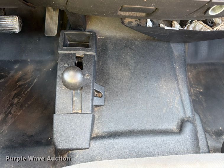 image for item YA4043 2016 Chevrolet Silverado 2500HD Crew Cab pickup truck