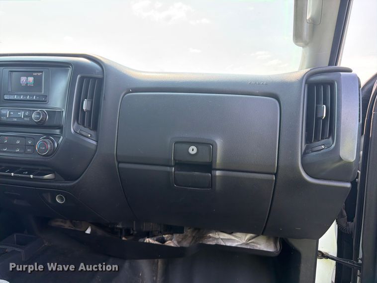 image for item YA4043 2016 Chevrolet Silverado 2500HD Crew Cab pickup truck