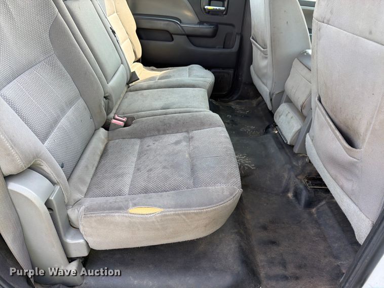 image for item YA4043 2016 Chevrolet Silverado 2500HD Crew Cab pickup truck