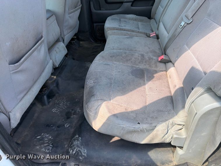 image for item YA4043 2016 Chevrolet Silverado 2500HD Crew Cab pickup truck