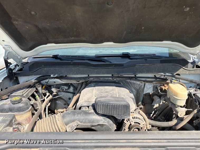 image for item YA4043 2016 Chevrolet Silverado 2500HD Crew Cab pickup truck