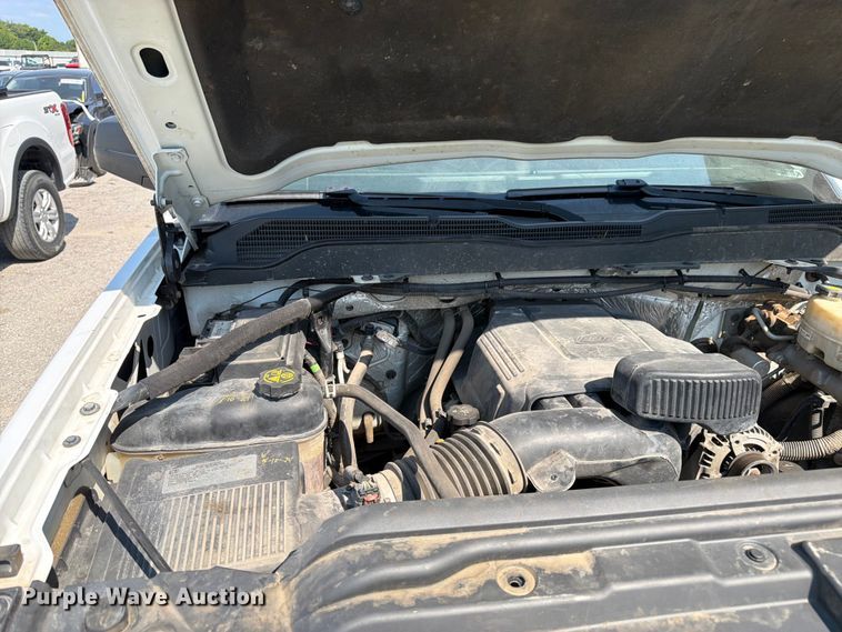 image for item YA4043 2016 Chevrolet Silverado 2500HD Crew Cab pickup truck