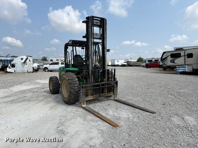 image for item YA4114 JCB 930 forklift