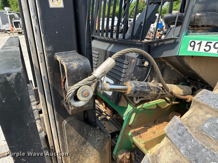image for item YA4114 JCB 930 forklift