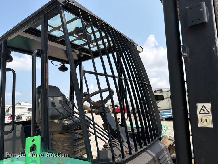 image for item YA4114 JCB 930 forklift