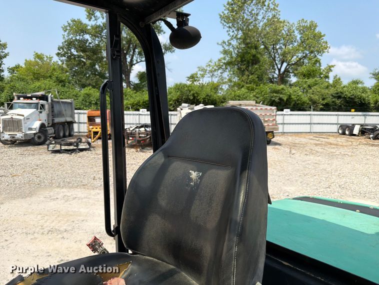 image for item YA4114 JCB 930 forklift