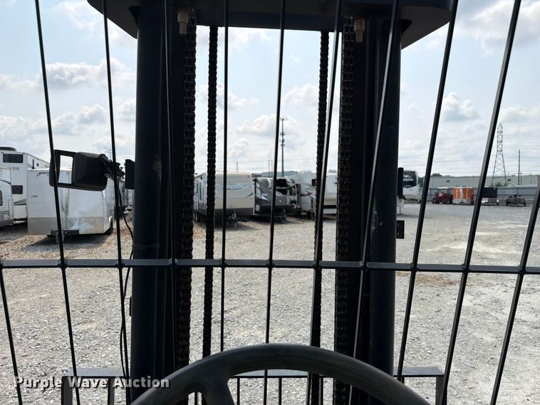 image for item YA4114 JCB 930 forklift