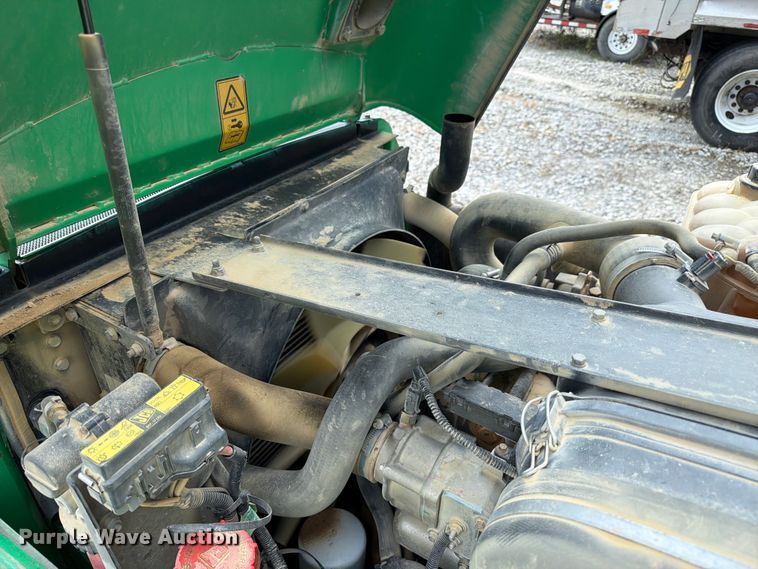 image for item YA4114 JCB 930 forklift