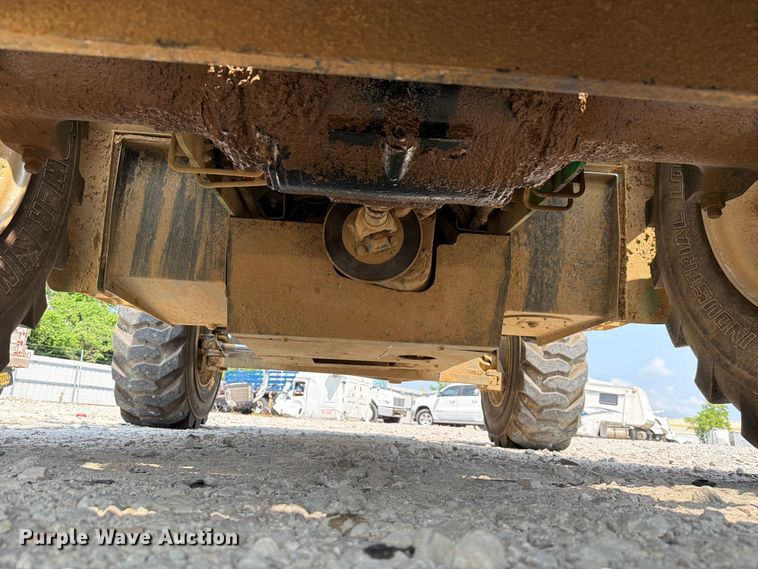 image for item YA4114 JCB 930 forklift
