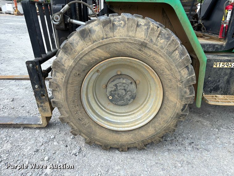 image for item YA4114 JCB 930 forklift