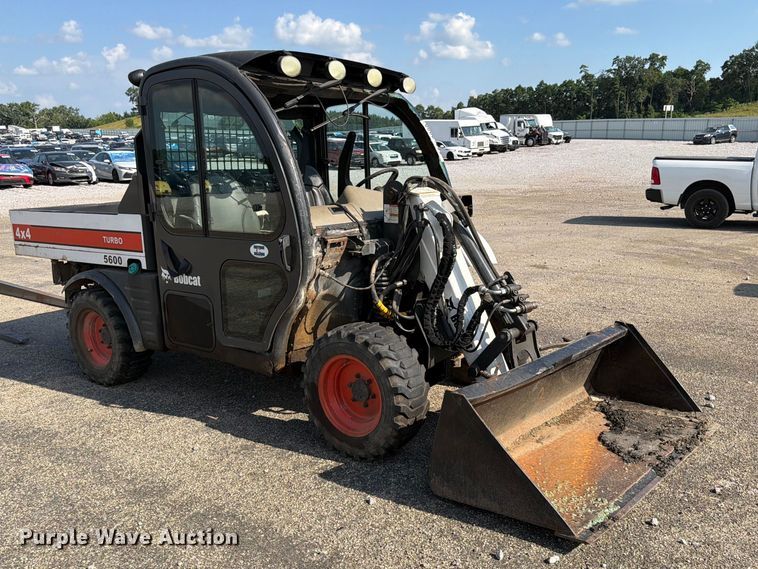 image for item YA4126 2005 Bobcat 5600 utility vehicle