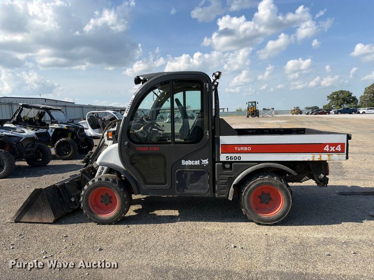 image for item YA4126 2005 Bobcat 5600 utility vehicle
