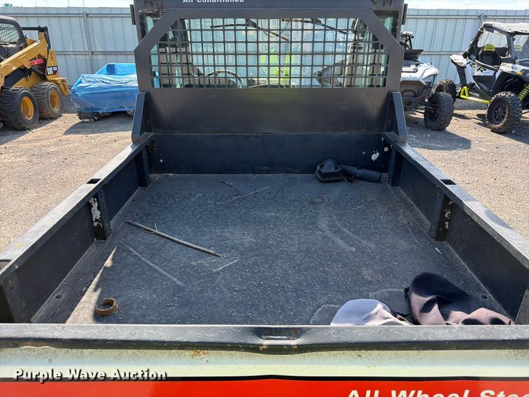image for item YA4126 2005 Bobcat 5600 utility vehicle