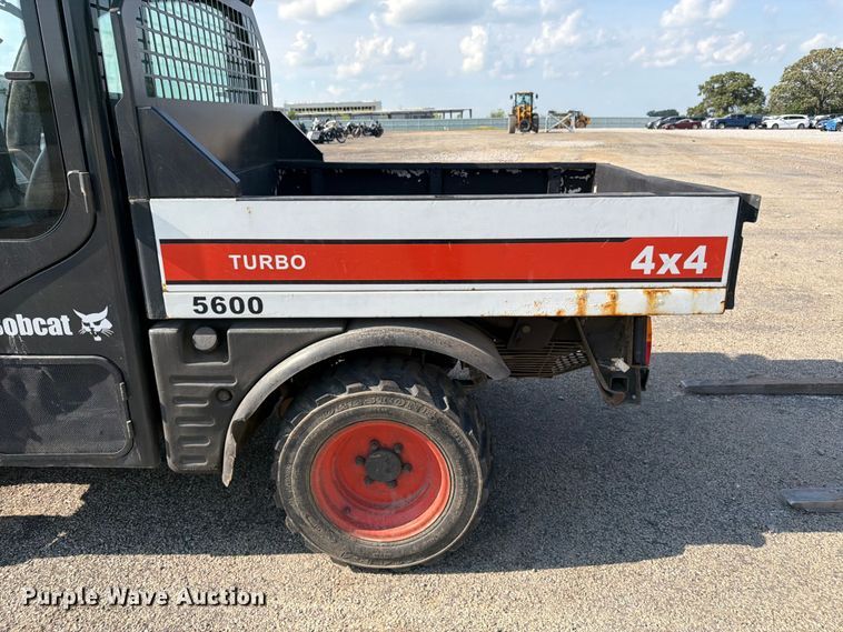 image for item YA4126 2005 Bobcat 5600 utility vehicle