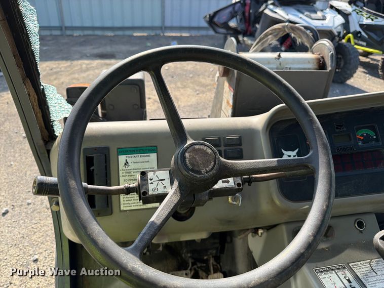 image for item YA4126 2005 Bobcat 5600 utility vehicle