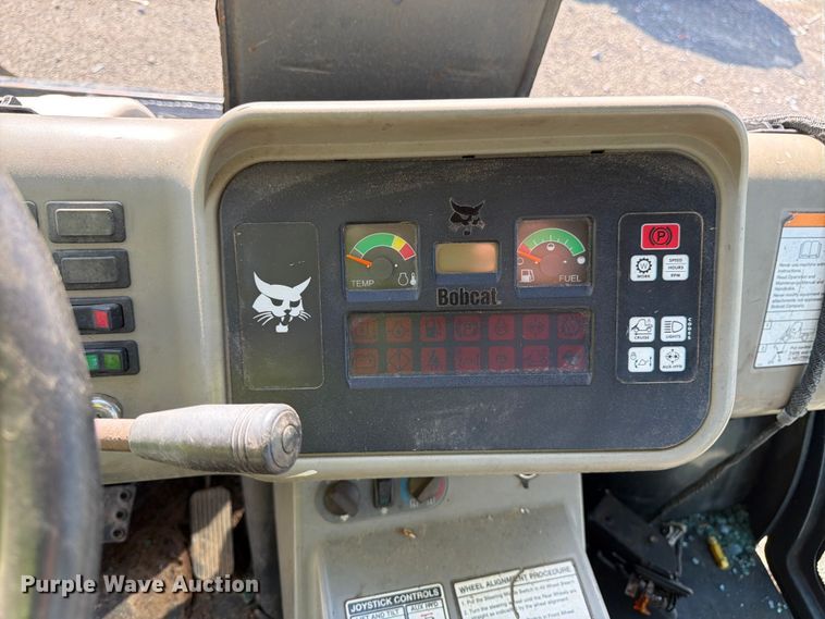 image for item YA4126 2005 Bobcat 5600 utility vehicle