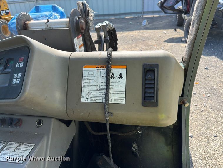 image for item YA4126 2005 Bobcat 5600 utility vehicle