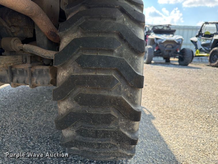 image for item YA4126 2005 Bobcat 5600 utility vehicle
