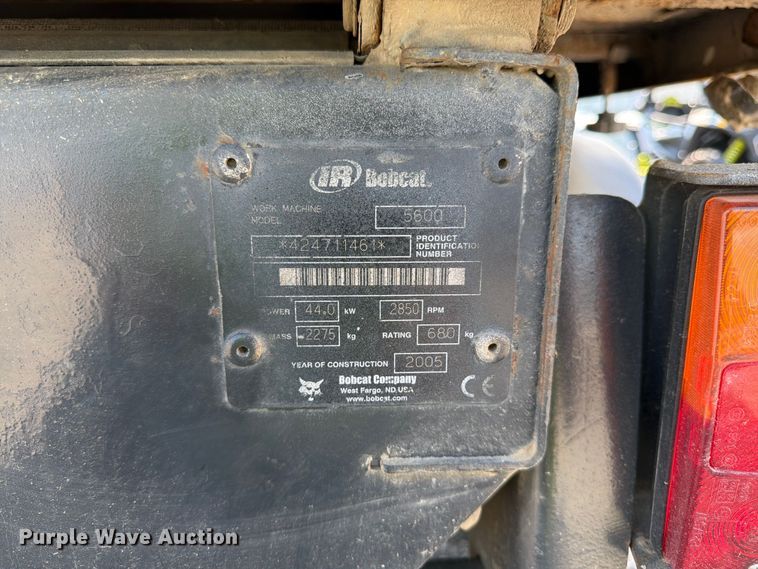 image for item YA4126 2005 Bobcat 5600 utility vehicle