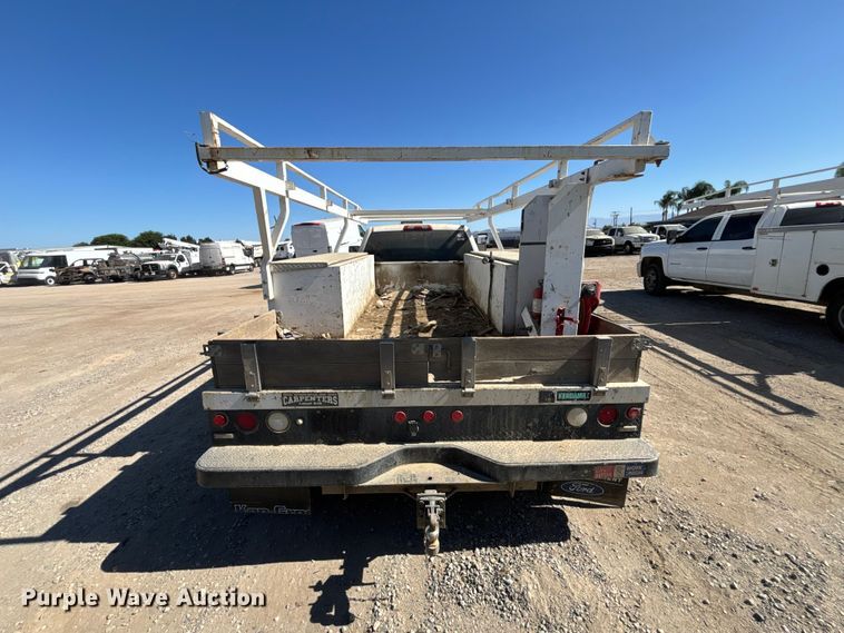 image for item YA4143 2016 Chevrolet Silverado 3500 utility bed pickup truck