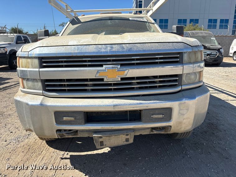 image for item YA4143 2016 Chevrolet Silverado 3500 utility bed pickup truck