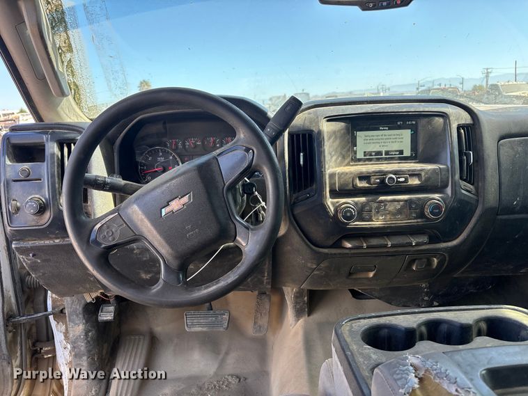 image for item YA4143 2016 Chevrolet Silverado 3500 utility bed pickup truck