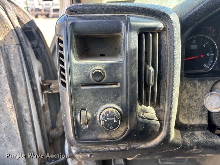 image for item YA4143 2016 Chevrolet Silverado 3500 utility bed pickup truck