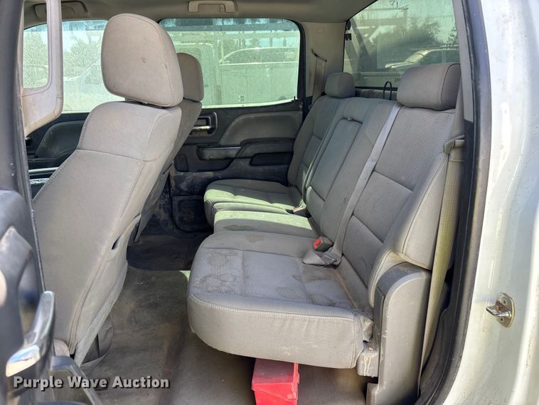 image for item YA4143 2016 Chevrolet Silverado 3500 utility bed pickup truck