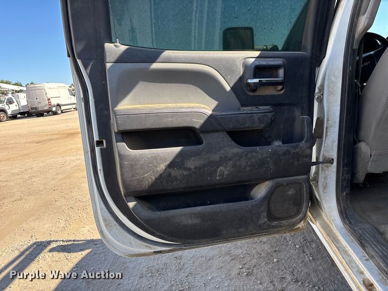 image for item YA4143 2016 Chevrolet Silverado 3500 utility bed pickup truck