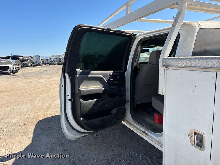 image for item YA4143 2016 Chevrolet Silverado 3500 utility bed pickup truck