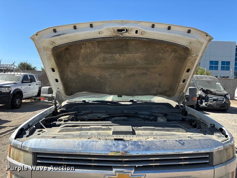 image for item YA4143 2016 Chevrolet Silverado 3500 utility bed pickup truck