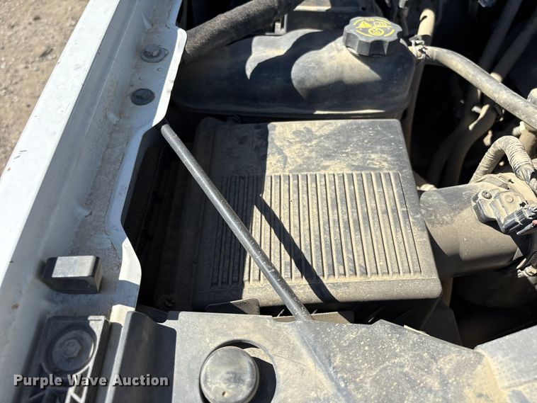 image for item YA4143 2016 Chevrolet Silverado 3500 utility bed pickup truck