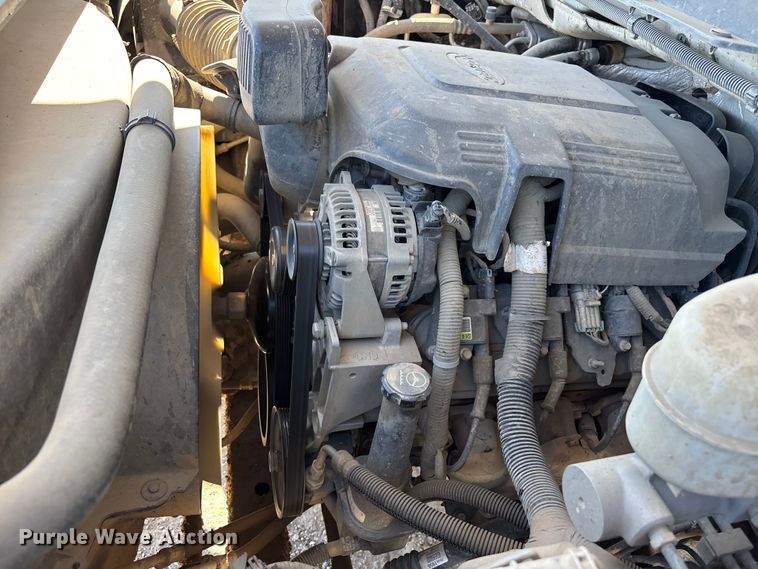 image for item YA4143 2016 Chevrolet Silverado 3500 utility bed pickup truck