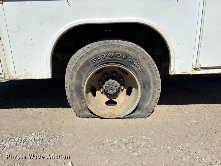 image for item YA4143 2016 Chevrolet Silverado 3500 utility bed pickup truck