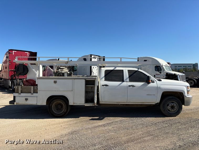 image for item YA4144 2017 Chevrolet Silverado 3500 utility bed pickup truck