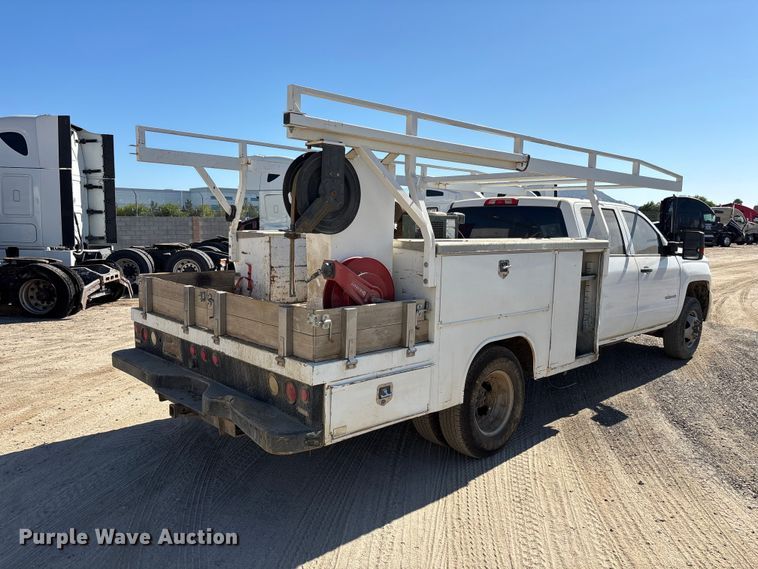 image for item YA4144 2017 Chevrolet Silverado 3500 utility bed pickup truck