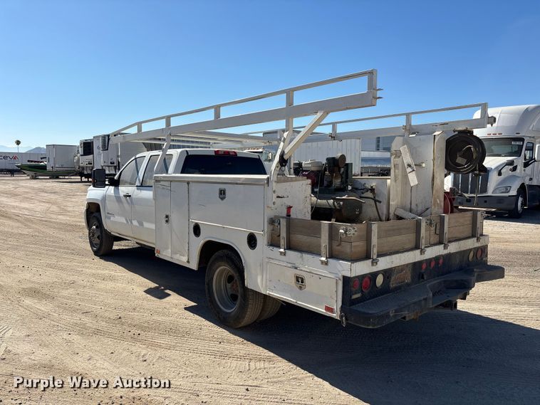 image for item YA4144 2017 Chevrolet Silverado 3500 utility bed pickup truck